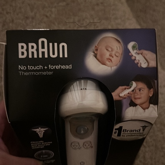 Braun No Touch Forehead Thermometer - Picture 5 of 7